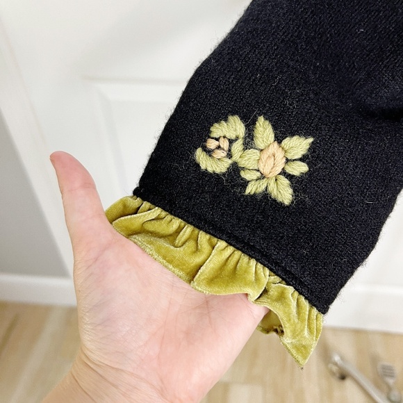 Tally Ho 100% Wool Embroidered Cardigan Sweater Floral Velvet Ruffle Trim Sz 1X - Picture 5 of 6